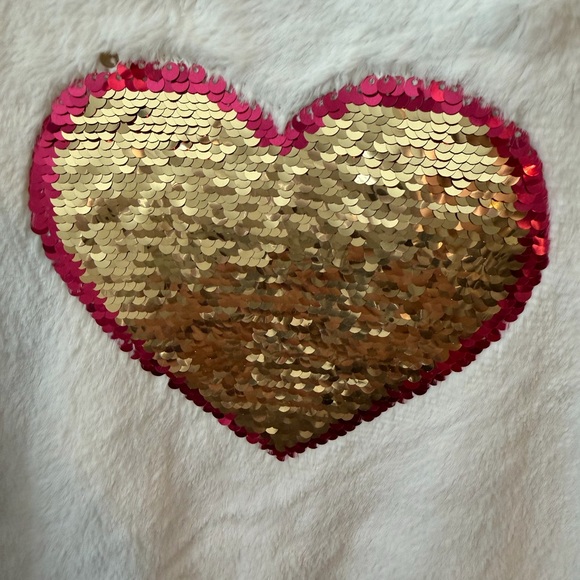 Girls' Casual Valentines Set - White Fuzzy top, pink pants, and gold accents - Picture 3 of 4